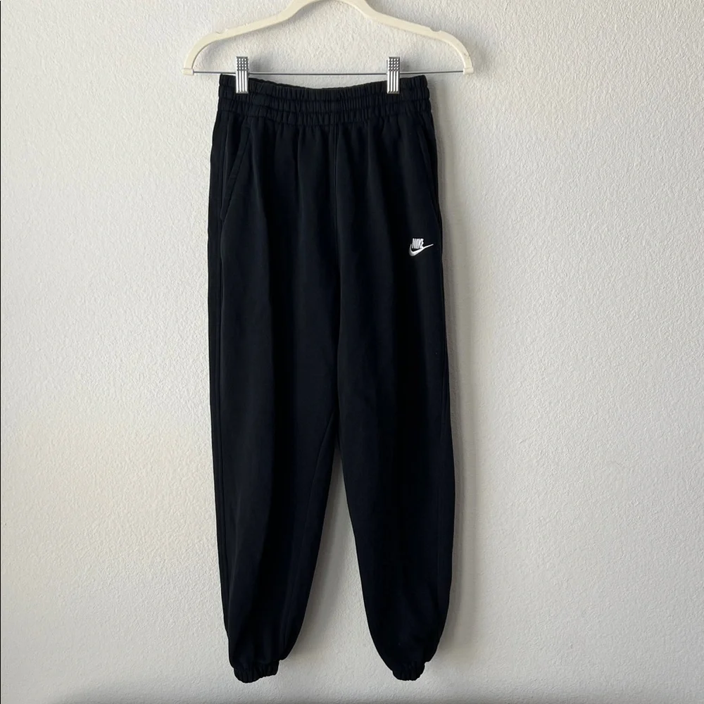 Nike Black Sweatpants - Kids M - Picture 1 of 8